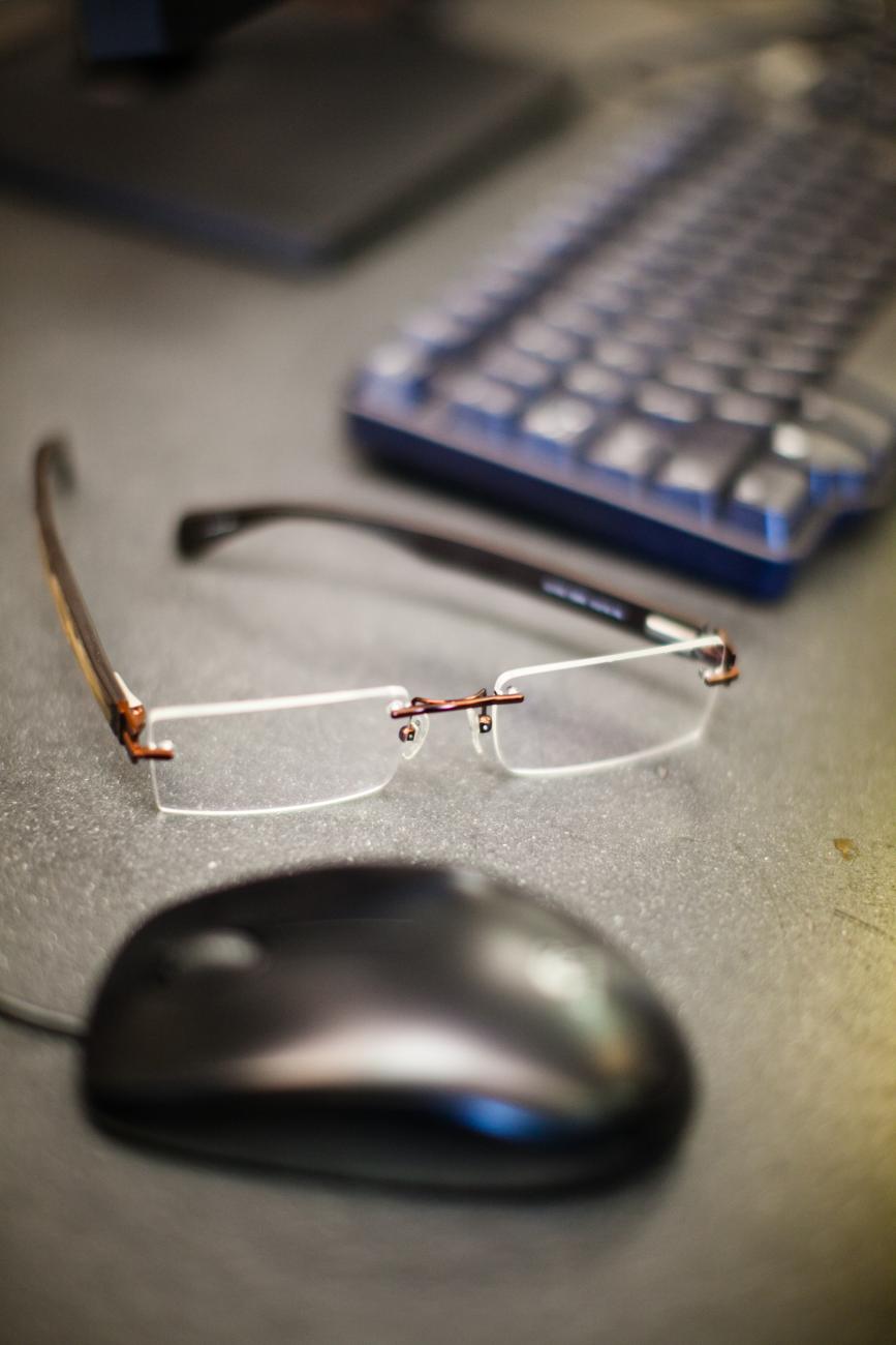 mouse and glasses