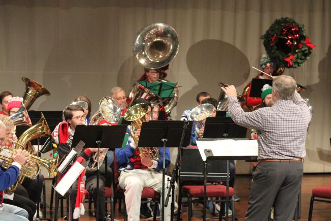 Image of fall 2022 TUBACHRISTMAS performance.